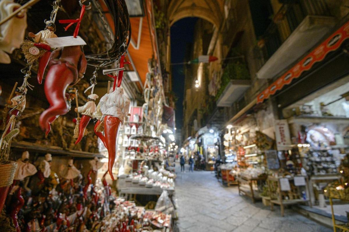 Grande & Favoloso Vicino Il Museo Madre Napoli Eksteriør billede